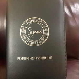 Sigma premium brush set
